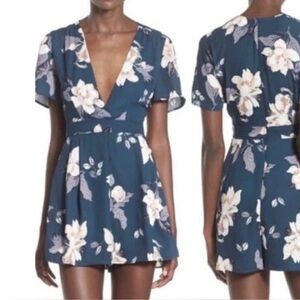 ASTR The Label Deep V Neck Teal Multi Floral Print Romper Size XS